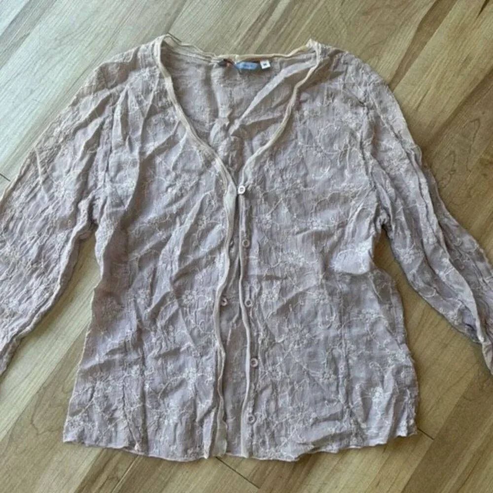Johnny was embroidered blouse